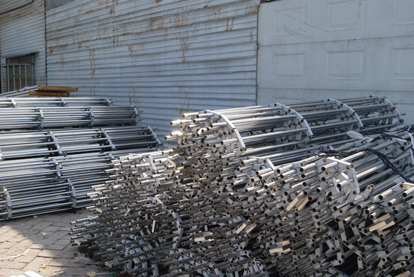 側(cè)滑車庫門特征